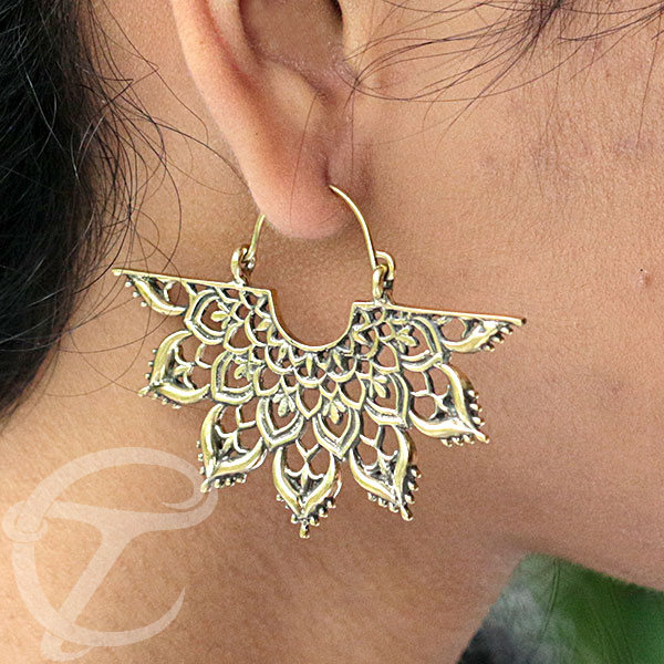 brass earring,brass jewelry,tribal earring,white brass earring,wholesale white brass jewelry