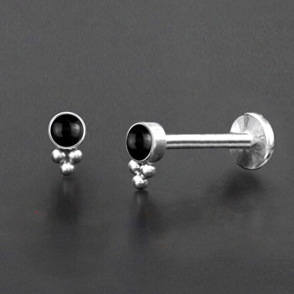 labret piercing,lip piercing,flat piercing,upper lobe piercing,tragus piercing