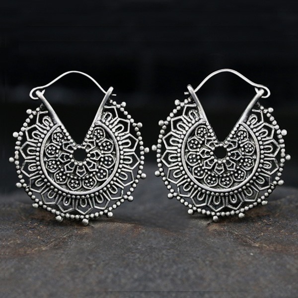 ethnic white brass earring,brass jewelry,brass earring,tribal jewelry,white brass jewelry at wholesale
