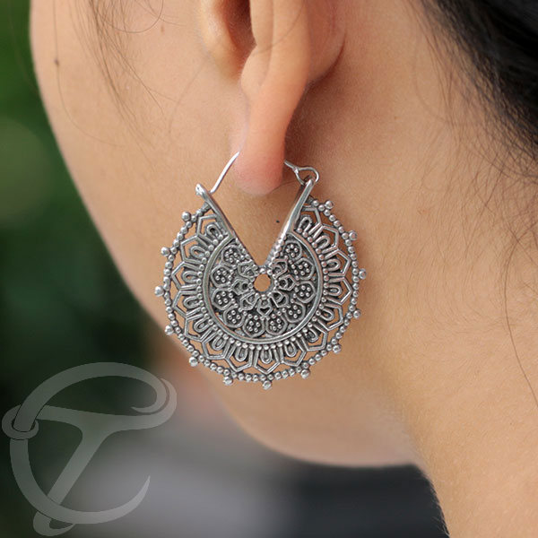 ethnic white brass earring,brass jewelry,brass earring,tribal jewelry,white brass jewelry at wholesale