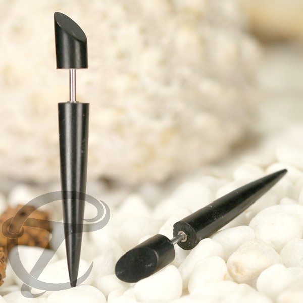 fake piercing , expander