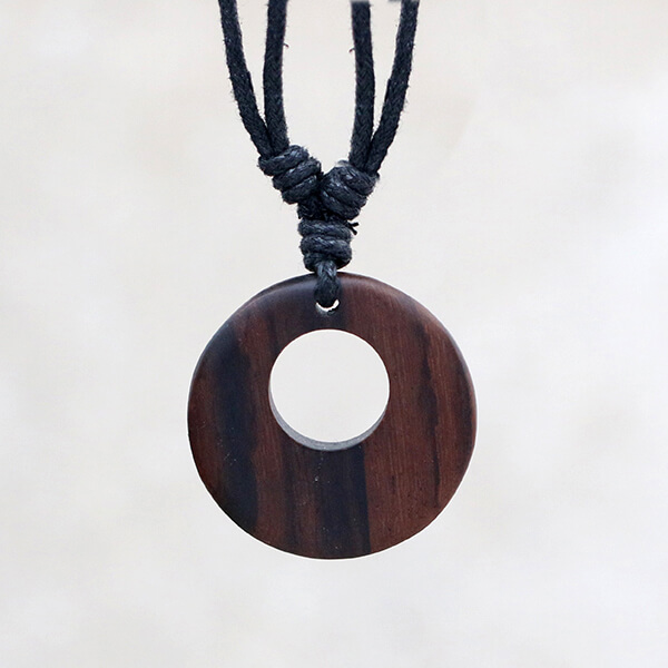 wood,necklaces,tribal,jewelry