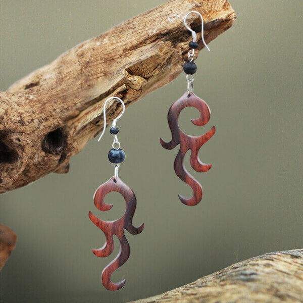 wood,earrings,chaotic,trading,bangkok