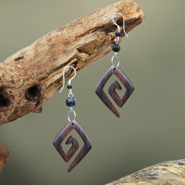 wood,earrings,chaotic,trading,bangkok