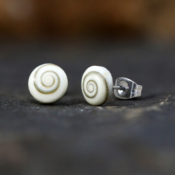 shell,ear,stud,wood,ear,stud,wood,ear,sticker,display