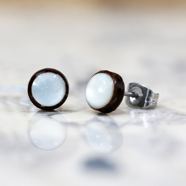 shell,ear,stud,wood,ear,stud,wood,ear,sticker,display