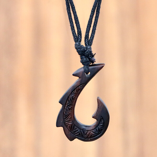 wood,pendant,tribal,jewelry