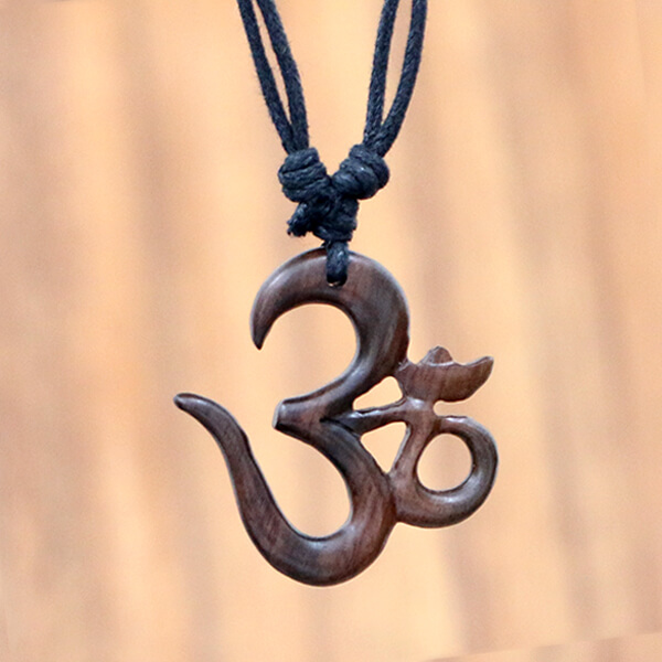 wood,pendant,tribal,jewelry