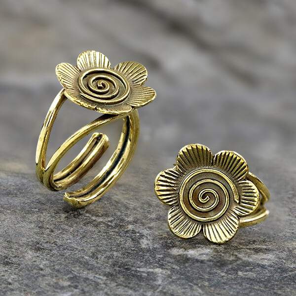 brass,finger,ring,tribal,jewelry