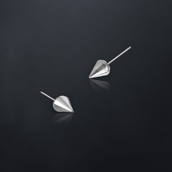 Threadless piercing spikes,implant grade titanium,threadless piercing bars,Threadless Industrial piercings,ear piercings,Threadless Daith piercing,Threadless helix Piercing,Threadless Snug piercing