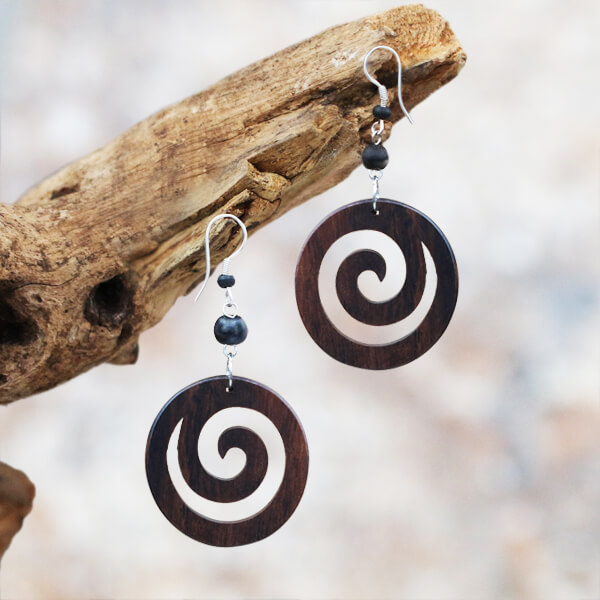 wood,earrings,chaotic,trading,bangkok