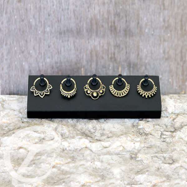 body piercing jewelry,piercing jewelry display,piercing bars,segment rings