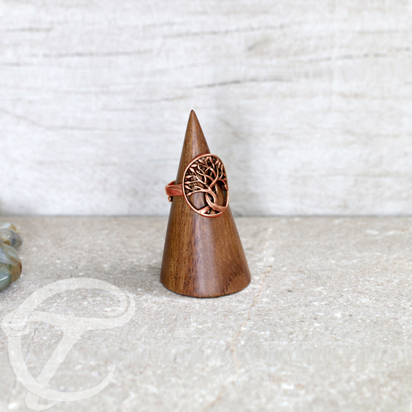 finger,ring,display,wooden,jewelry,display