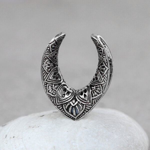 brass,saddle,plug,brass,eyelet,brass platform plug,wholesale body jewelry