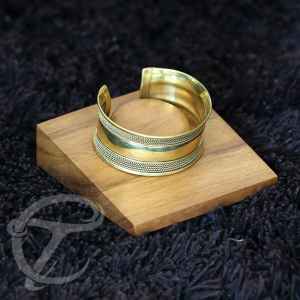 Displays Bangle and Bracelet DA 091 BG