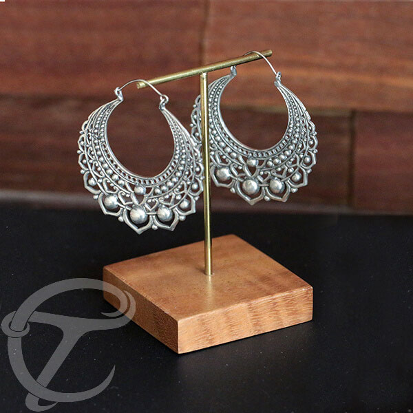 jewelry display stand,brass earrings,piercing hangers,ear weights