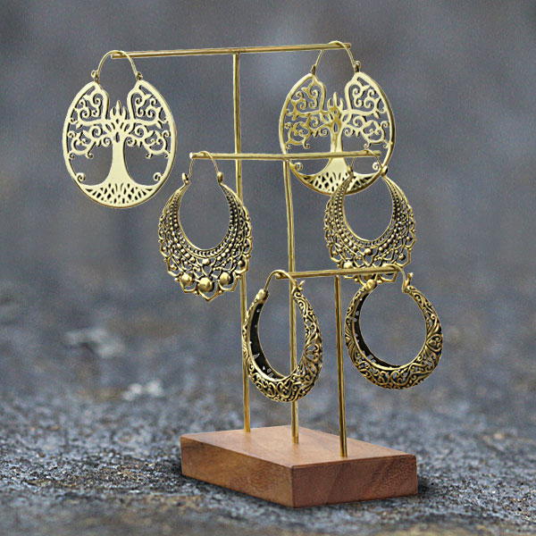 jewelry display stand,jewelry,brass earrings,piercing hangers,necklaces