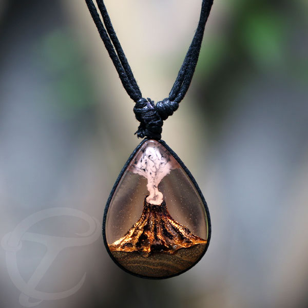 wooden epoxy necklace,epoxy resin jewelry,resin pendant