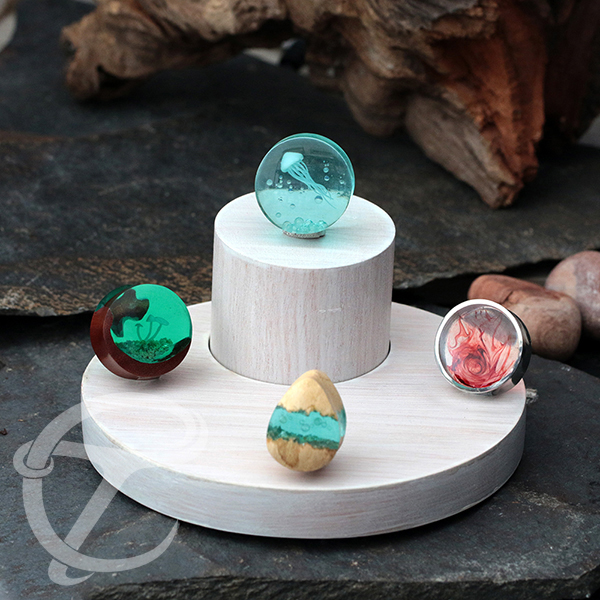 jewelry display,jewelry,body piercing,organic jewelry