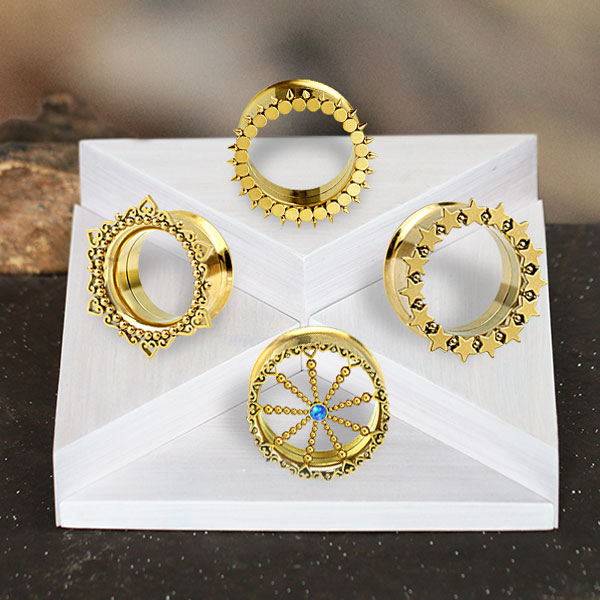 jewelry display,jewelry,body piercing,organic jewelry