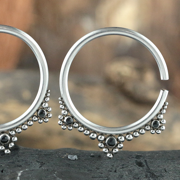steel piercing expander,steel piercing cluster,resin jewelry,flesh tunnel charm,steel earlets